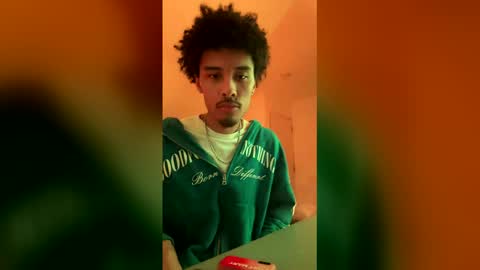 Snapshot of tdr1998 chatting on March 2, 9:54 pm tdr1998 online show from March 2, 9:54 pm