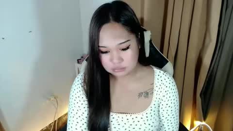 Snapshot of teachernovaa chatting on February 19, 5:25 am Christine online show from February 19, 5:25 am