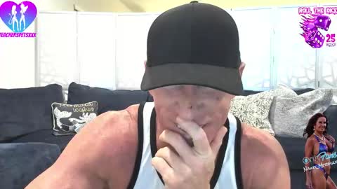 THE TEACHERS PETS online show from December 19, 1:12 am