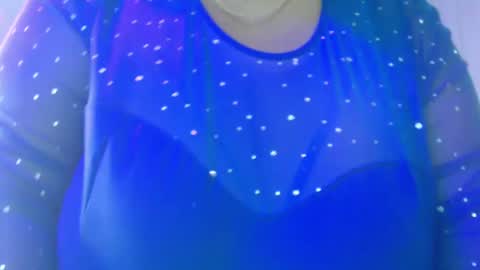 Snapshot of tease_artist chatting on November 1, 10:17 am Reina online show from November 1, 10:17 am