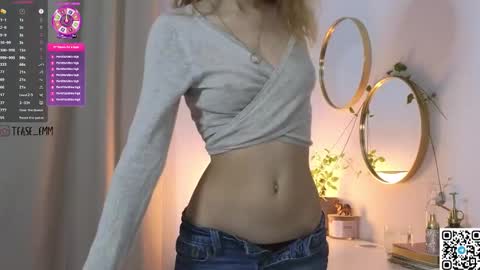 Em online show from March 1, 8:55 pm