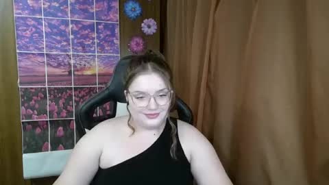 Teasing Dora online show from July 25, 11:35 pm