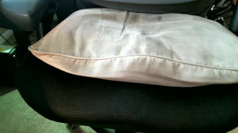 Snapshot of techloot chatting on December 3, 5:23 pm techloot online show from December 3, 5:23 pm