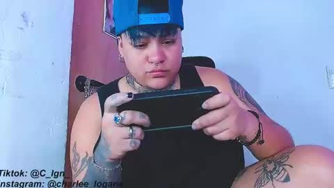 Charlee He online show from January 4, 5:16 am