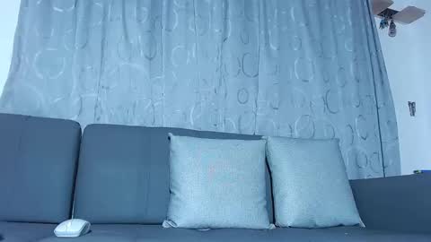 Charlee He online show from December 19, 9:38 am