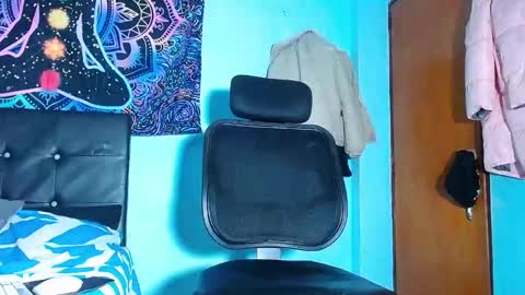 Charlee He online show from March 4, 11:55 pm