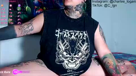 Charlee He online show from May 23, 1:55 am