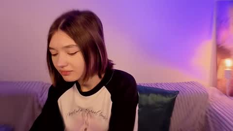 Snapshot of tecna_tonic chatting on February 10, 5:11 am all me precious online show from February 10, 5:11 am