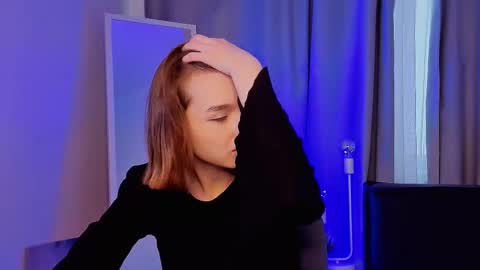 Snapshot of tecna_tonic chatting on February 13, 11:39 am all me precious online show from February 13, 11:39 am