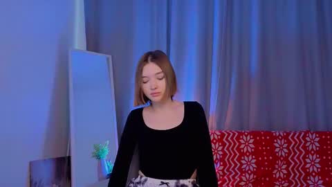 Snapshot of tecna_tonic chatting on February 22, 5:19 am all me precious online show from February 22, 5:19 am