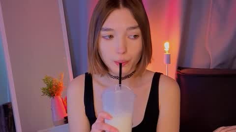 Snapshot of tecna_tonic chatting on February 27, 5:29 am all me precious online show from February 27, 5:29 am