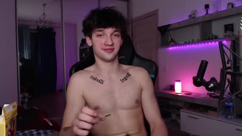 Teddy online show from December 8, 11:40 pm