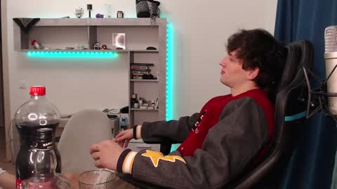 Teddy online show from December 15, 9:42 pm