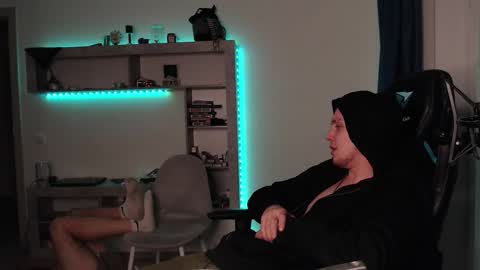 Teddy online show from December 16, 8:58 pm