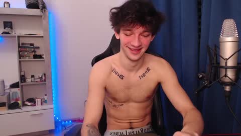 Teddy online show from December 19, 2:02 pm