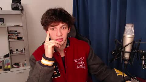 Teddy online show from December 29, 1:24 am