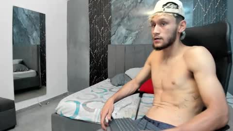 Snapshot of tedyx99 chatting on March 15, 11:22 pm Tedy online show from March 15, 11:22 pm