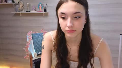Alice and Cassie online show from May 31, 3:26 am