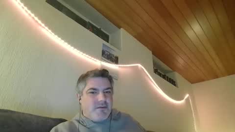 Peter online show from February 8, 1:22 am