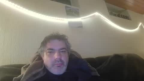 Peter online show from December 3, 6:39 pm