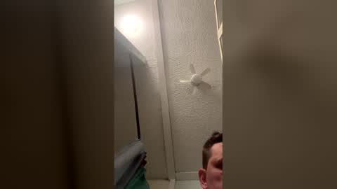 Snapshot of teet69 chatting on March 30, 11:44 am teet69 online show from March 30, 11:44 am