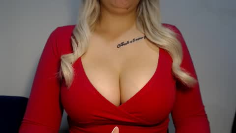 Snapshot of teeyara_ chatting on October 11, 6:45 am Teeyara  online show from October 11, 6:45 am