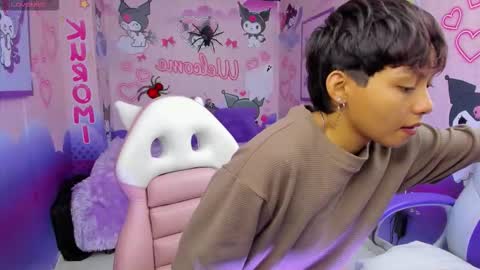 Snapshot of tefi_meow chatting on October 25, 12:02 pm Stefani  online show from October 25, 12:02 pm