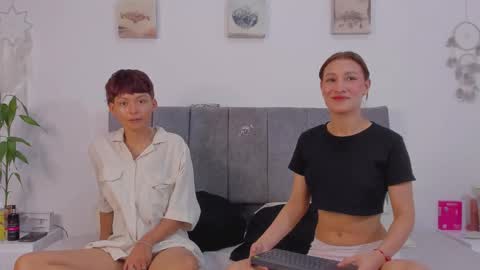 Estefani online show from December 22, 3:20 pm