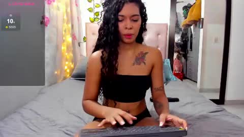 Tefy Cardona online show from July 1, 5:02 pm
