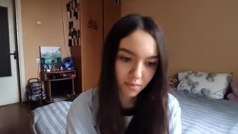 Kimi online show from November 23, 1:33 pm