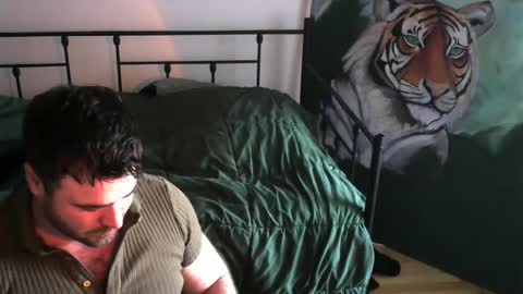 tehvillain online show from February 4, 9:10 pm