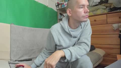 Snapshot of telepaticman chatting on November 2, 1:24 pm Virg Lszl online show from November 2, 1:24 pm