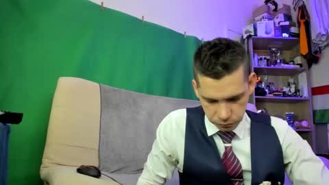 Snapshot of telepaticman chatting on November 24, 9:31 am Virg Lszl online show from November 24, 9:31 am