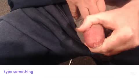 Snapshot of tell_me_how_to_cum chatting on November 7, 7:47 pm tell_me_how_to_cum online show from November 7, 7:47 pm