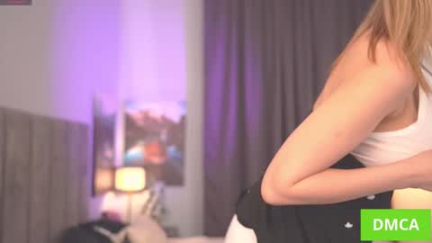 Snapshot of telladreamer_ chatting on February 25, 10:58 am Tella online show from February 25, 10:58 am