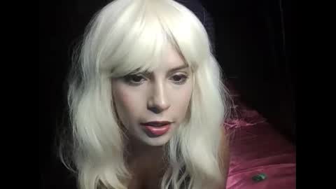 Snapshot of temptedbrat chatting on March 19, 9:57 am temptedbrat online show from March 19, 9:57 am