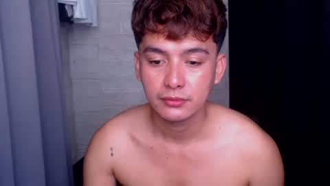 Snapshot of tempting_jon chatting on July 19, 6:17 am tempting_jon online show from July 19, 6:17 am