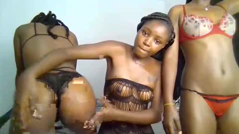 tiah online show from November 6, 11:11 am