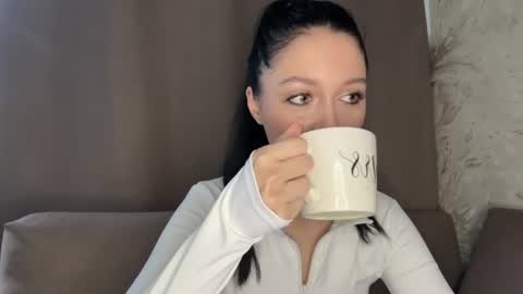 Snapshot of temptingvision chatting on June 30, 10:38 am temptingvision online show from June 30, 10:38 am