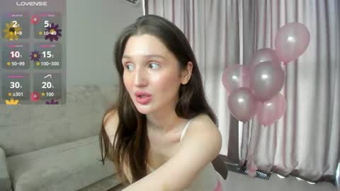 Snapshot of tender_babyyy chatting on June 9, 1:34 pm Amina online show from June 9, 1:34 pm