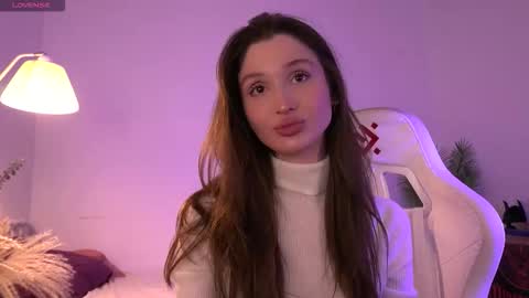 Snapshot of tenderbabyy chatting on November 28, 10:07 am Amina online show from November 28, 10:07 am