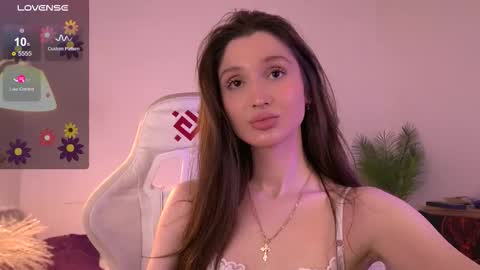 Snapshot of tenderbabyy chatting on December 1, 10:09 am Amina online show from December 1, 10:09 am