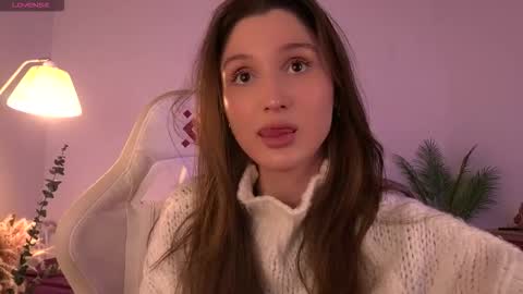 Amina online show from December 17, 10:10 am