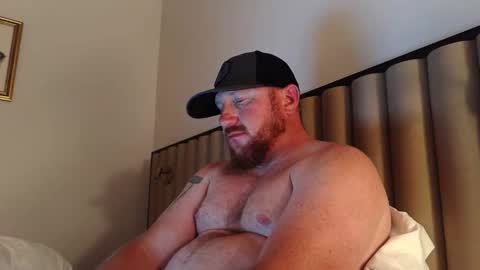 Snapshot of tenn239 chatting on April 8, 2:33 am tenn239 online show from April 8, 2:33 am