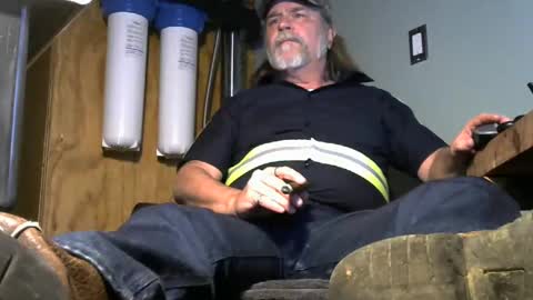 Snapshot of tennredneck chatting on March 4, 2:06 am Tennredneck online show from March 4, 2:06 am
