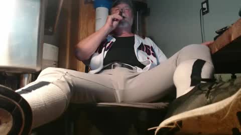 Snapshot of tennredneck chatting on April 29, 2:04 am Tennredneck online show from April 29, 2:04 am