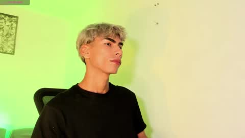 Snapshot of teo_369 chatting on September 11, 4:29 pm Teo online show from September 11, 4:29 pm