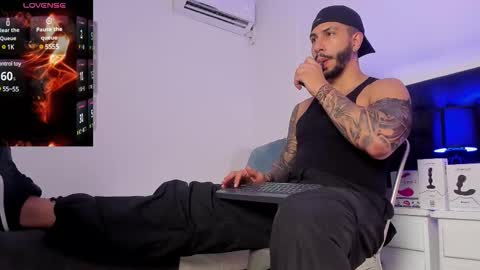 Teo Ferrer online show from February 10, 8:21 pm