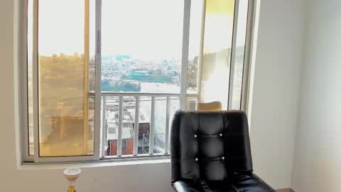 Snapshot of teomodel1 chatting on January 7, 8:55 pm teomodel1 online show from January 7, 8:55 pm