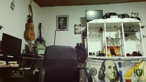 teoyes_ online show from February 22, 5:00 pm